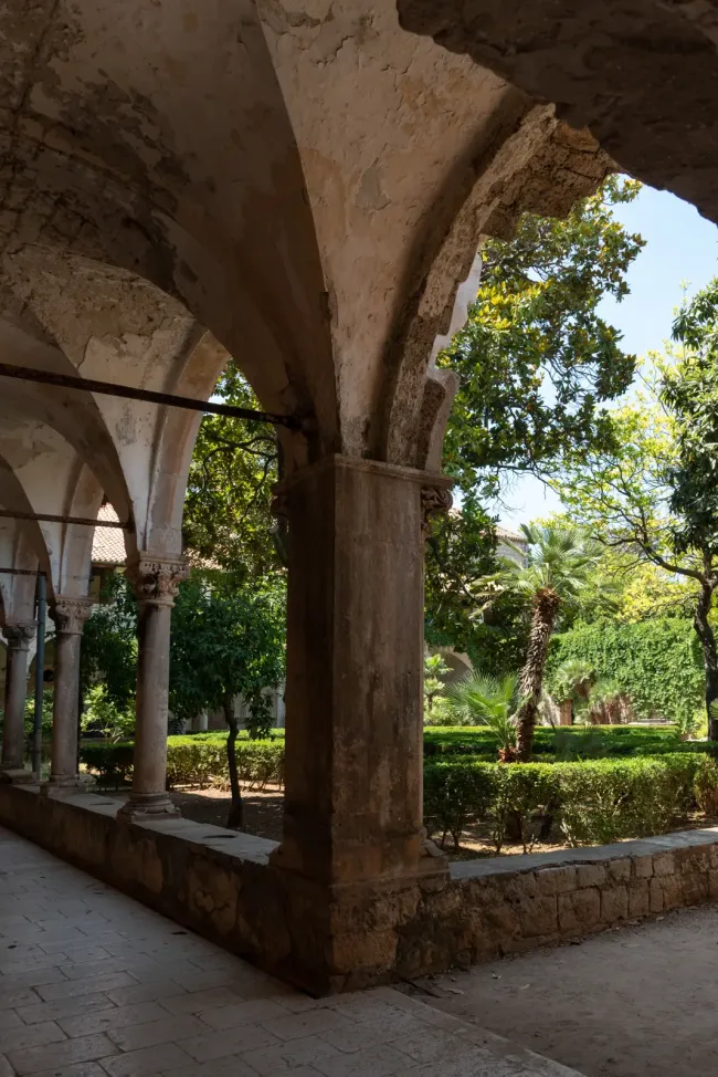 Lokrum samostanski-kompleks