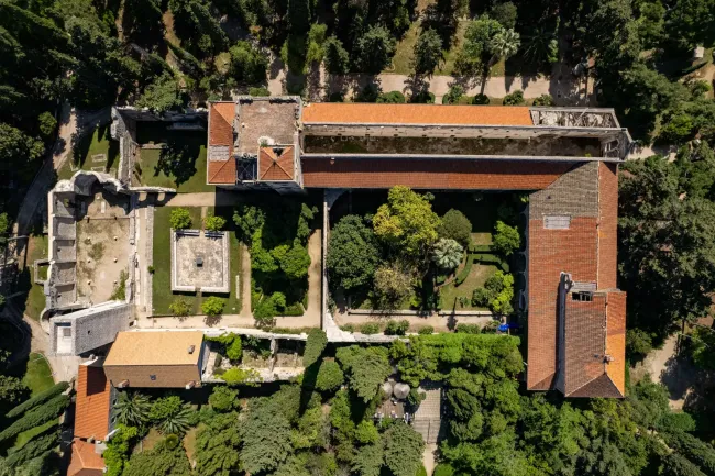 Lokrum samostanski-kompleks